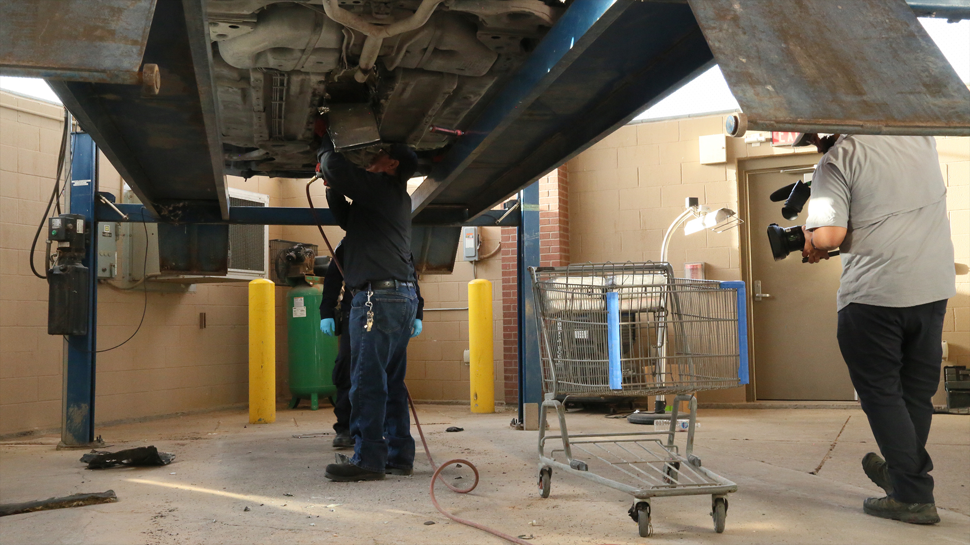 Salakuljettajat satimeen