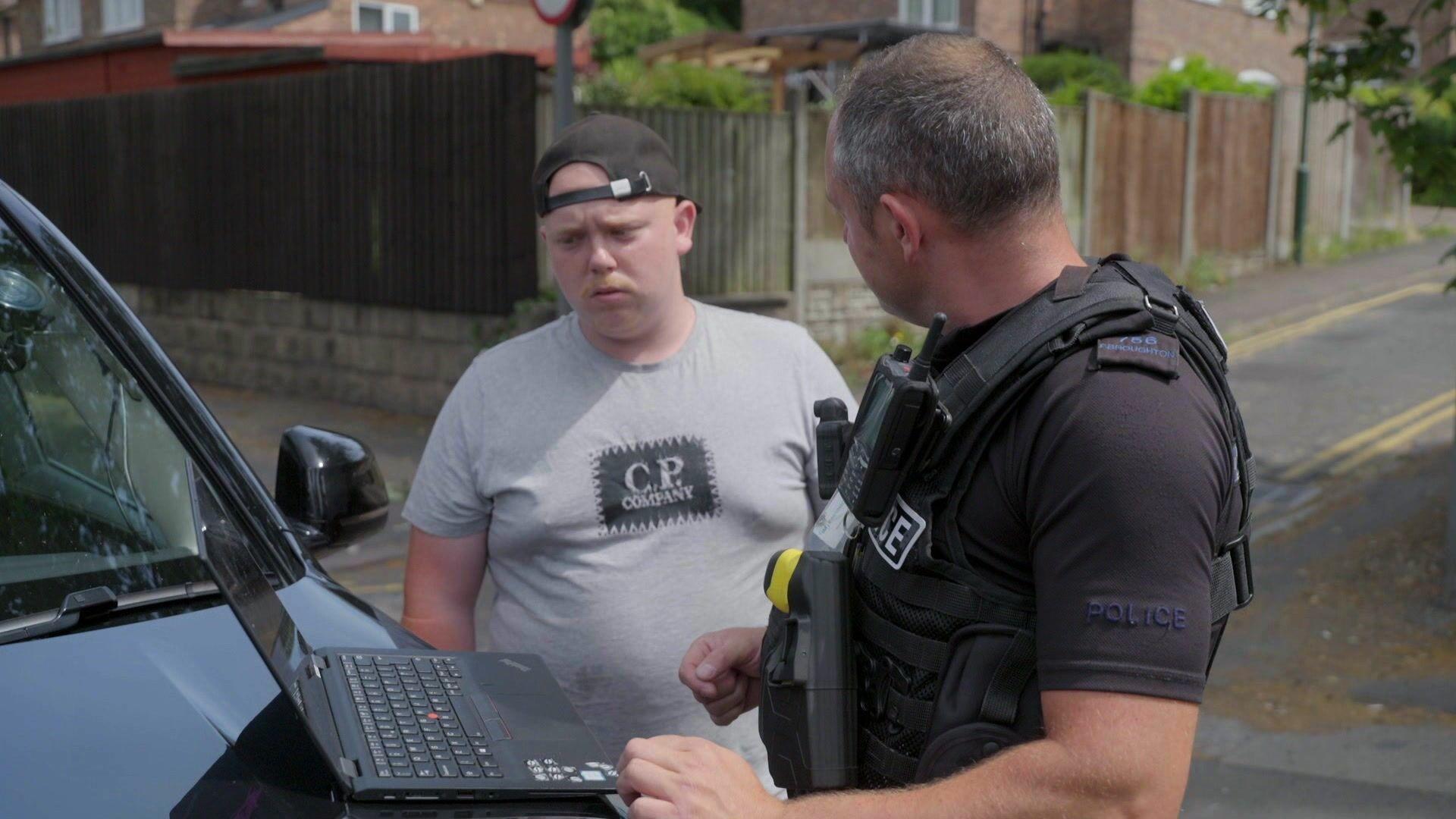 Poliisit UK: Ajojahti