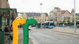 Käärmeitä kyydissä (S)