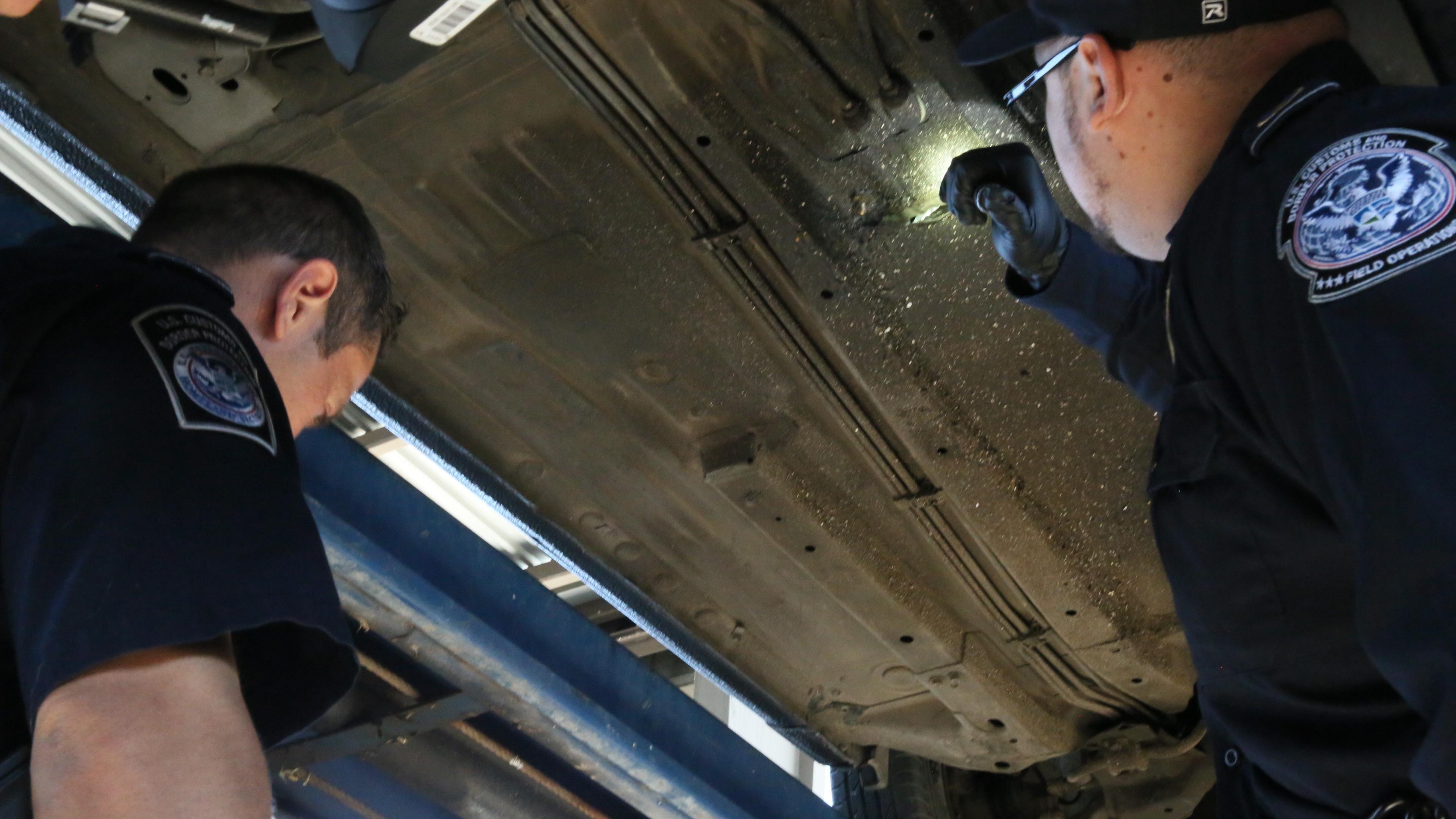 Salakuljettajat satimeen