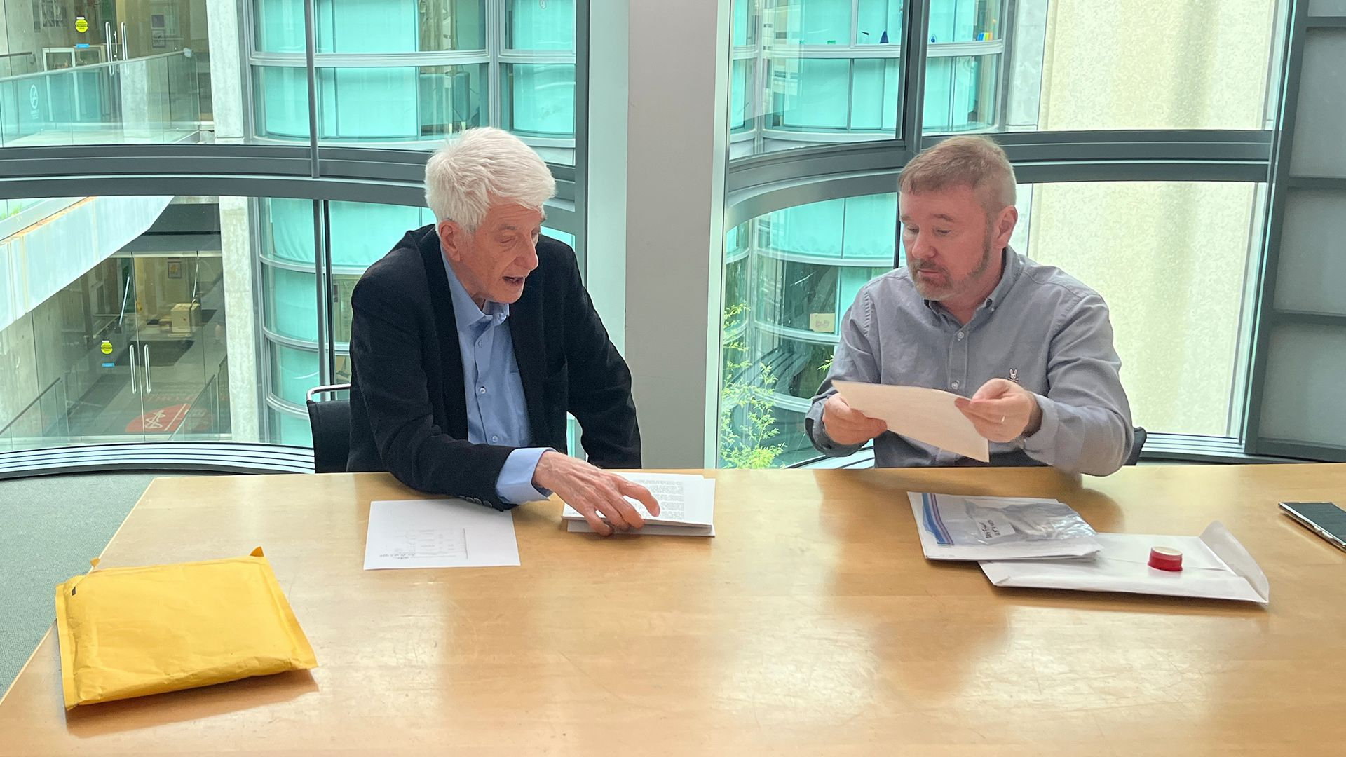 UFOT: Tuntemattoman äärellä