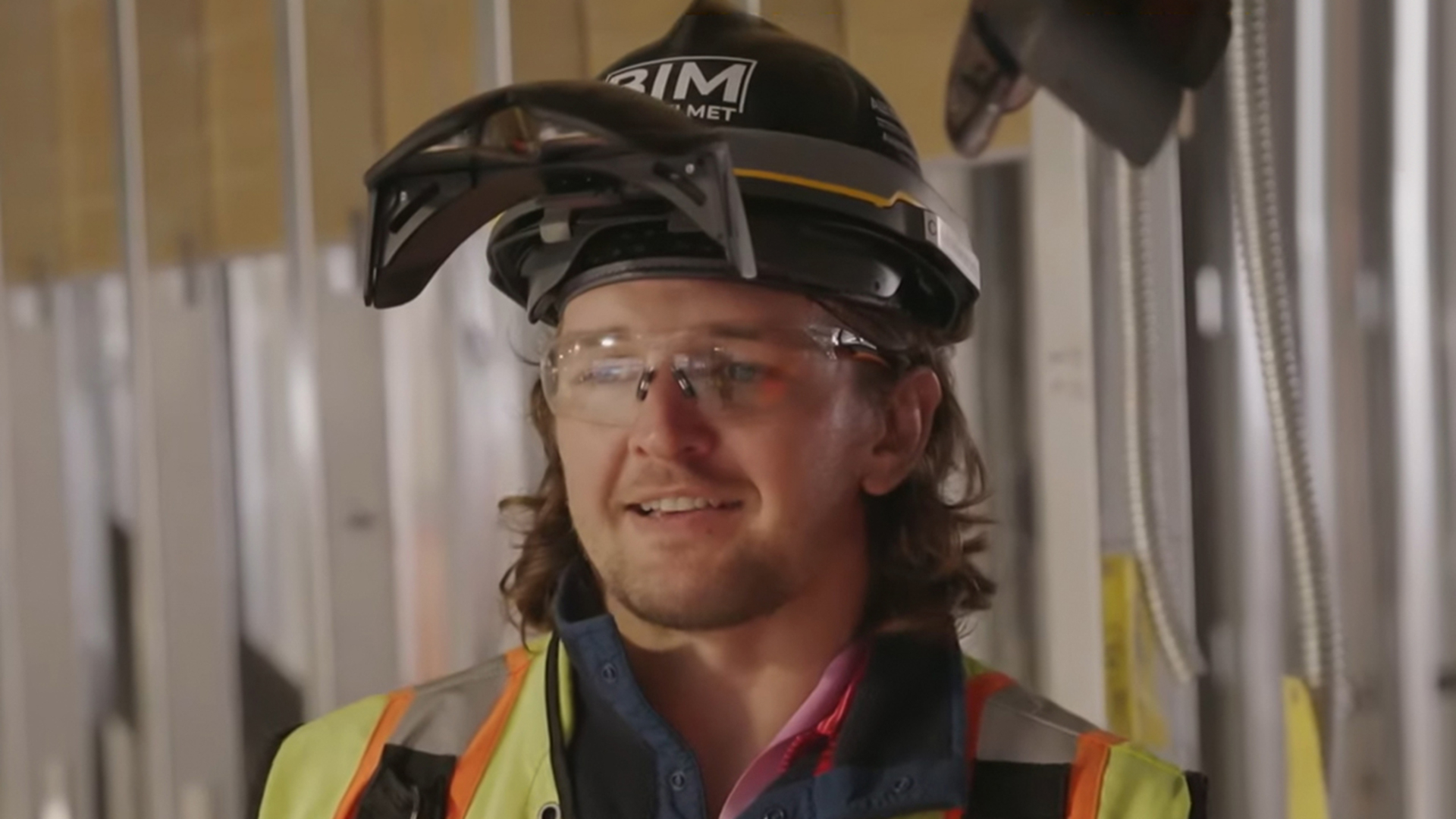 Mahdotonta rakentamassa