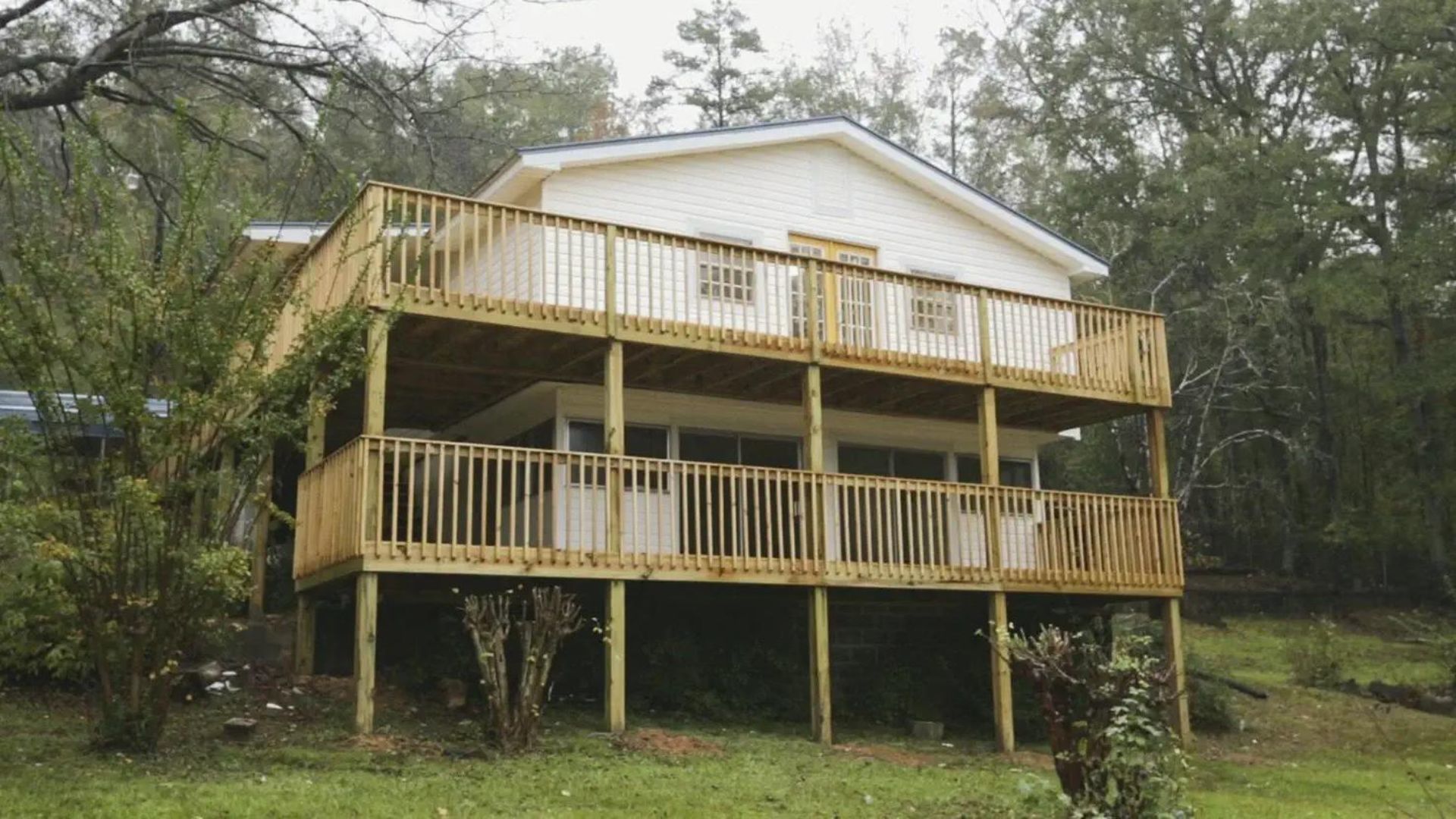 Järvenrantataloa etsimässä