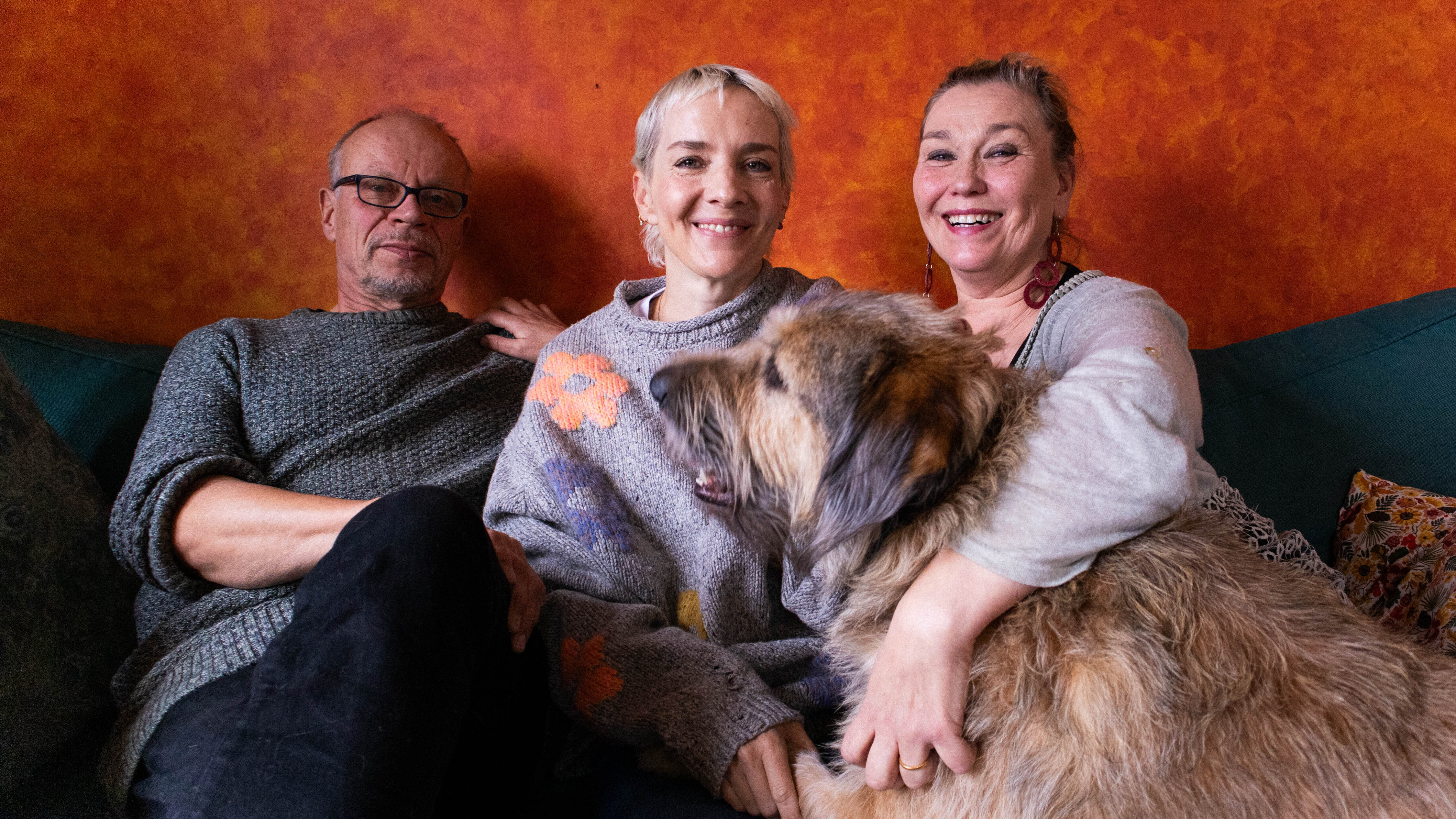 Yökylässä Maria Veitola