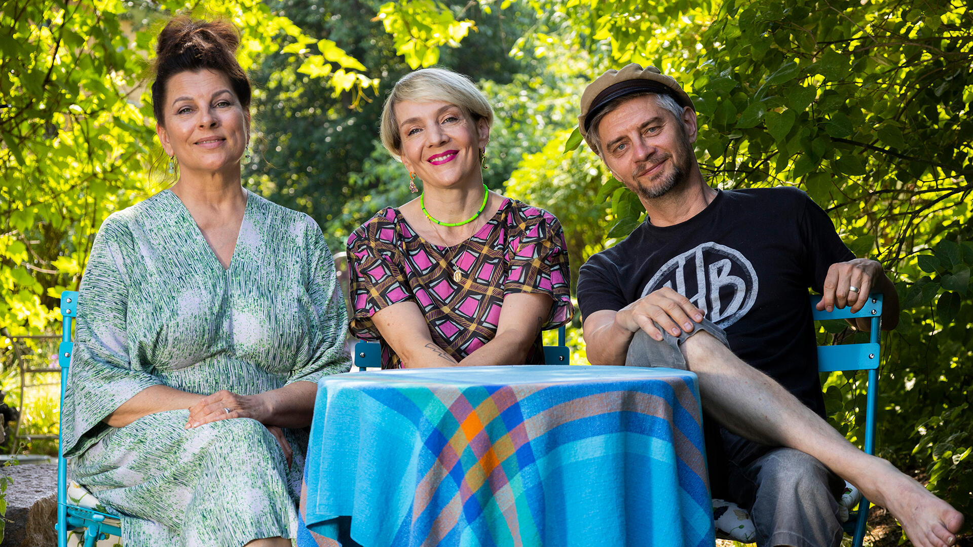 Yökylässä Maria Veitola